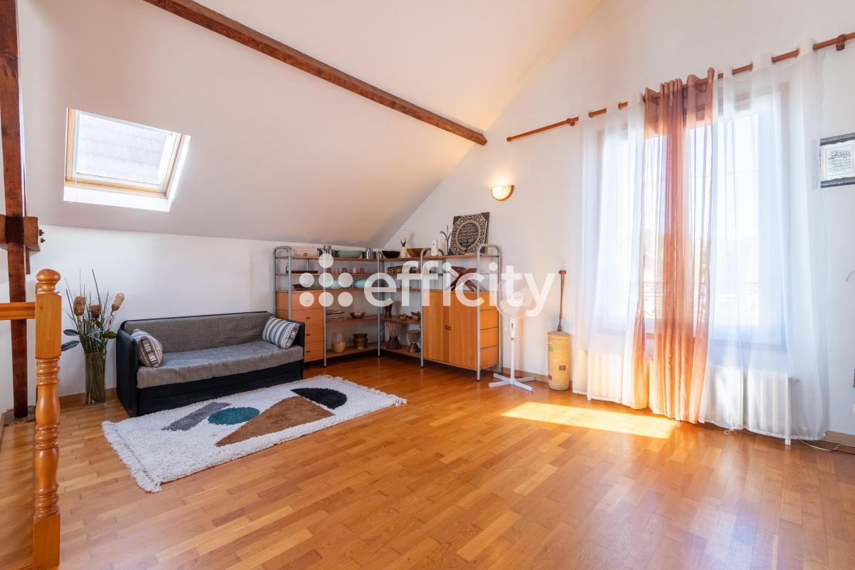 Maison 7 Pièce(s) Villeneuve-le-Roi - Photo 2