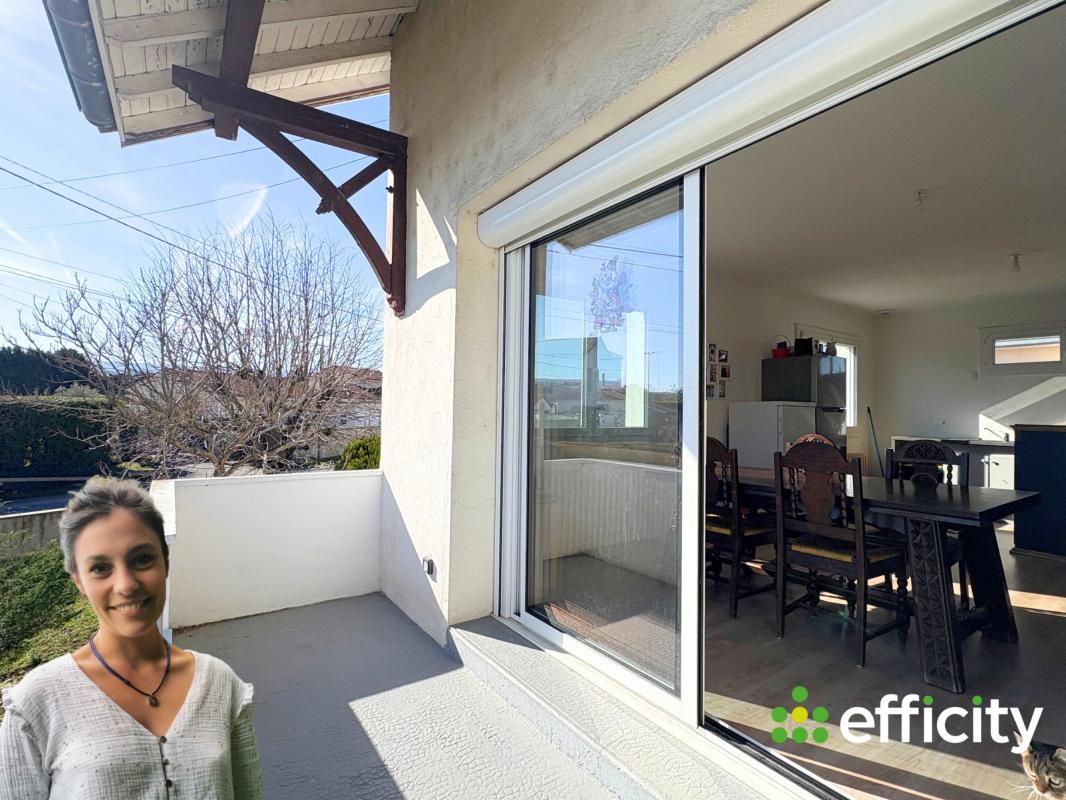 Maison 4 Pièce(s) Saint-Romain-le-Puy