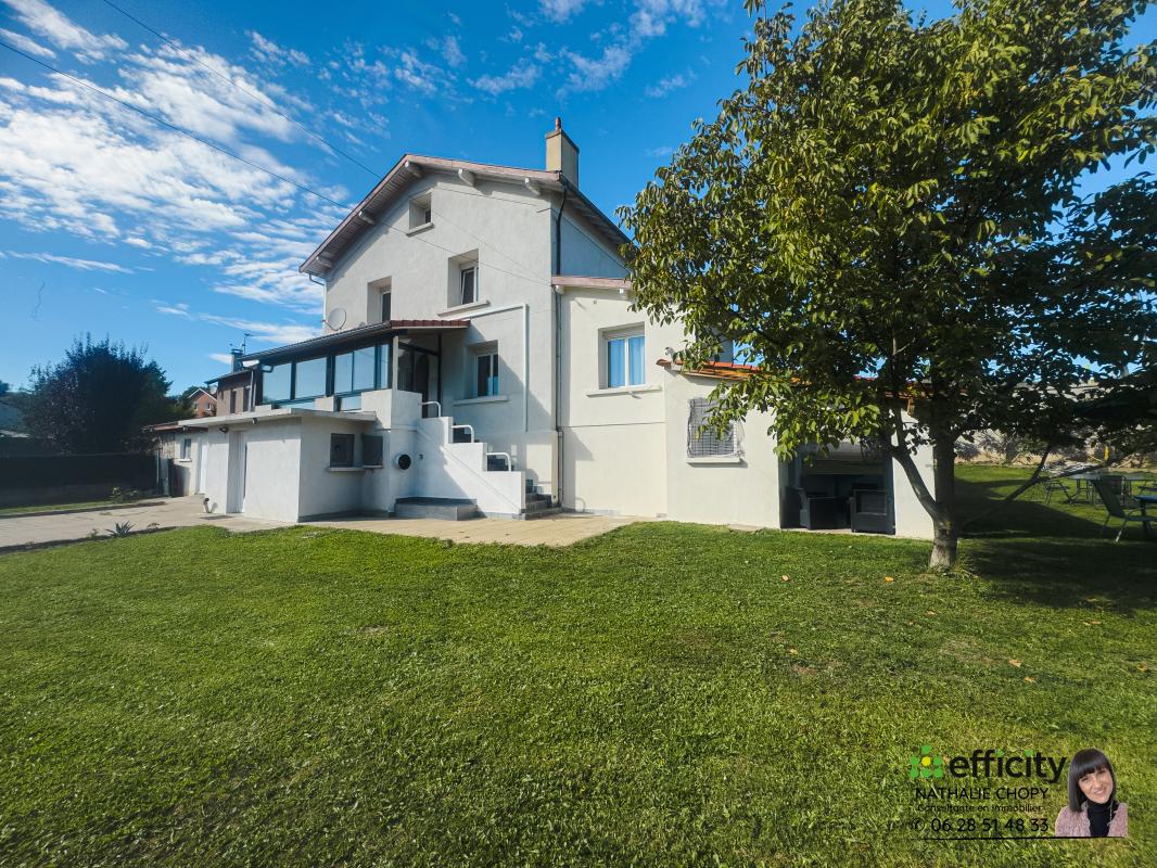 Maison de ville 12 Pièce(s) Unieux