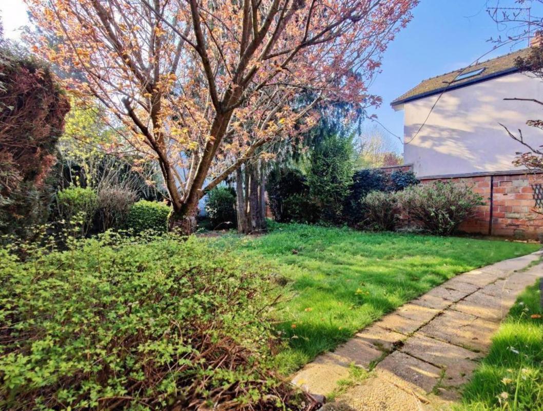 Maison 8 Pièce(s) La Celle-Saint-Cloud