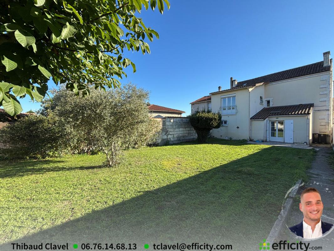 Maison de ville 7 Pièce(s) Soyaux