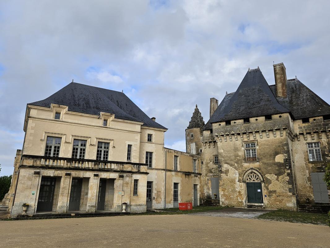 Maison de ville 5 Pièce(s) Barbezieux-Saint-Hilaire