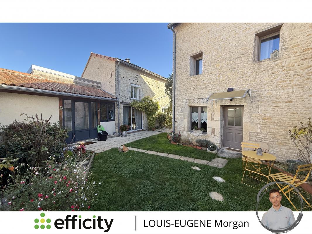 Maison de ville 8 Pièce(s) Neuville-de-Poitou