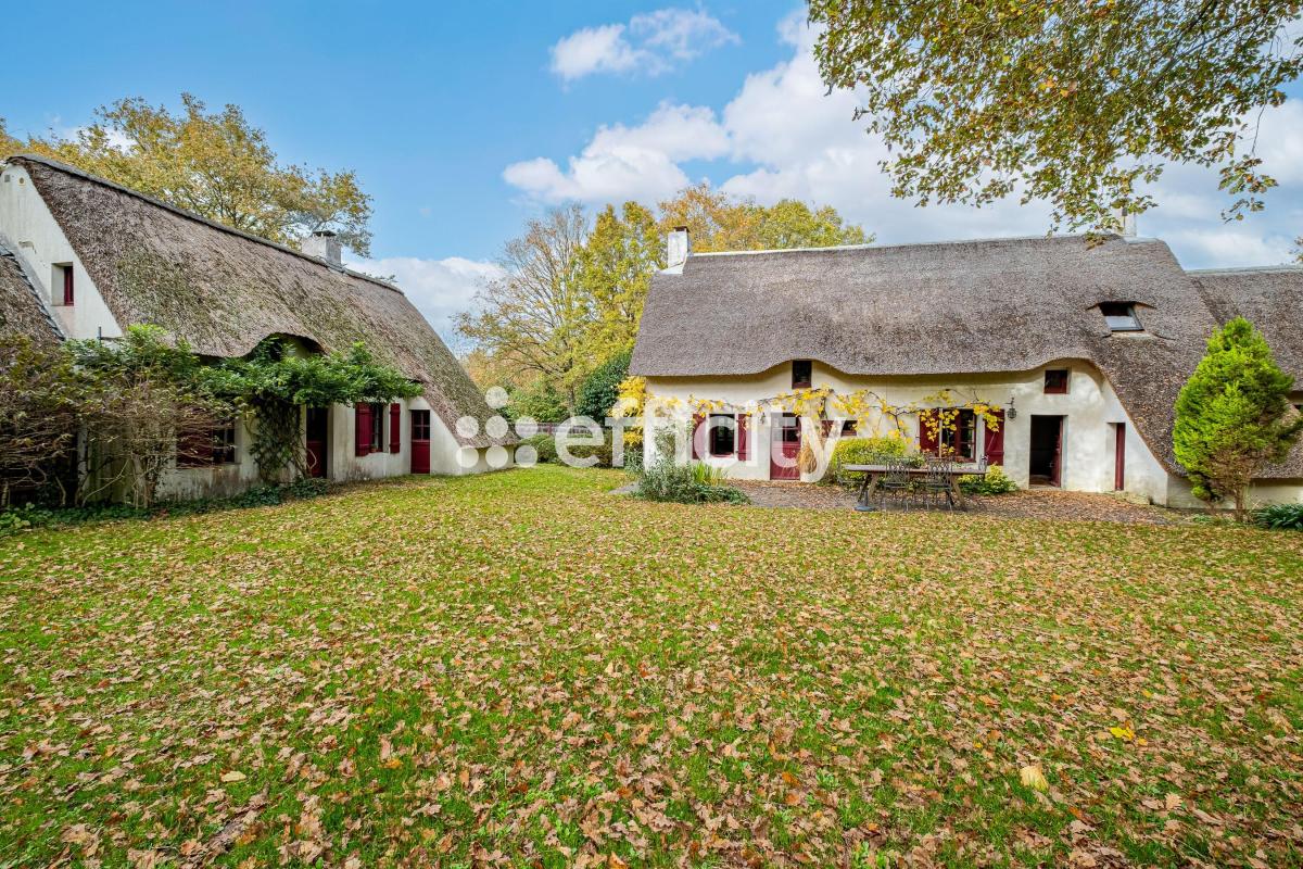 Maison longère 8 Pièce(s) Saint-Lyphard