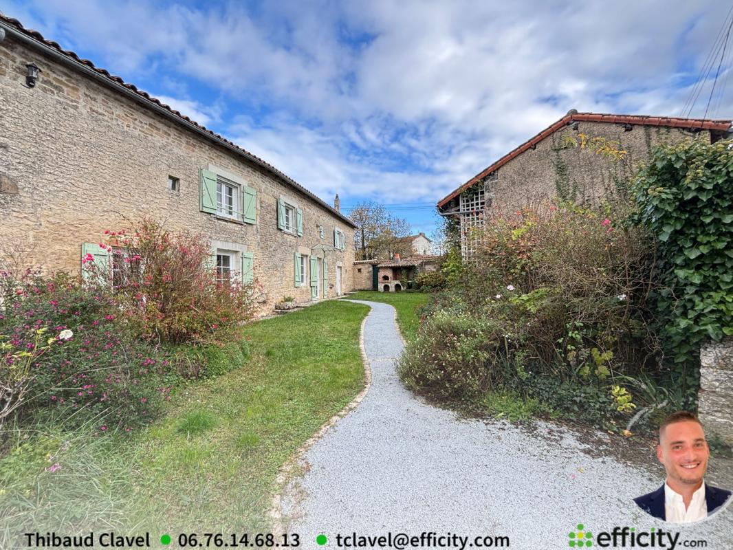 Maison de ville 6 Pièce(s) La Magdeleine