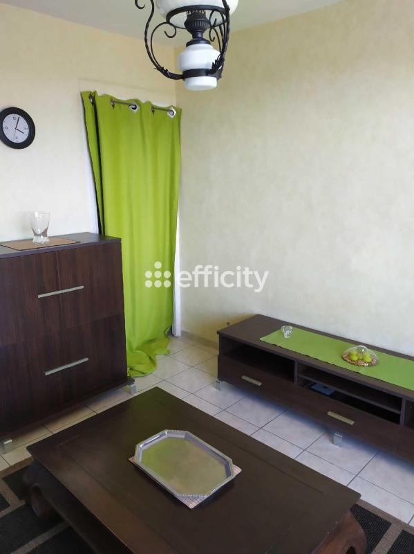 Appartement 1 Pièce(s) Orange