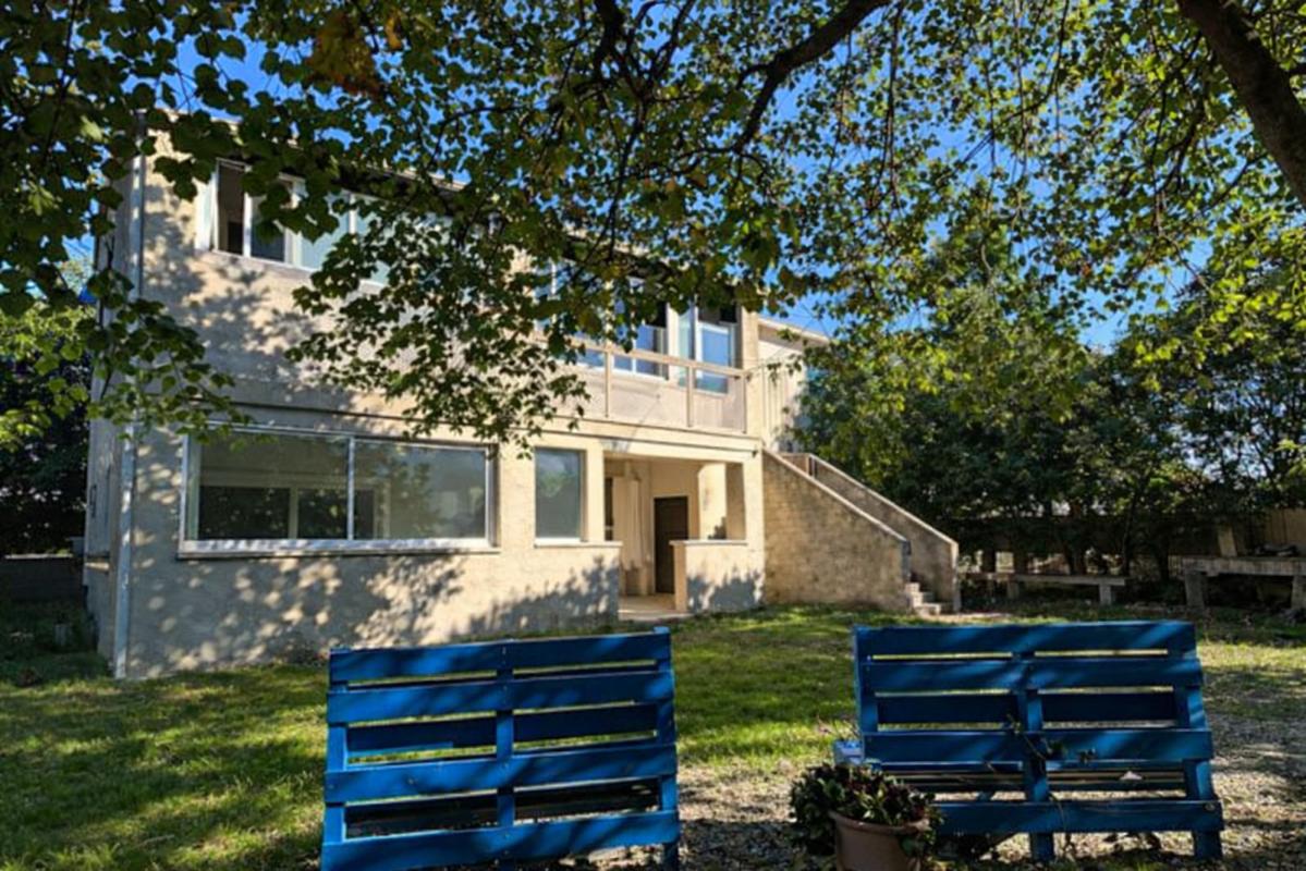 Maison traditionnelle 7 Pièce(s) Travaillan