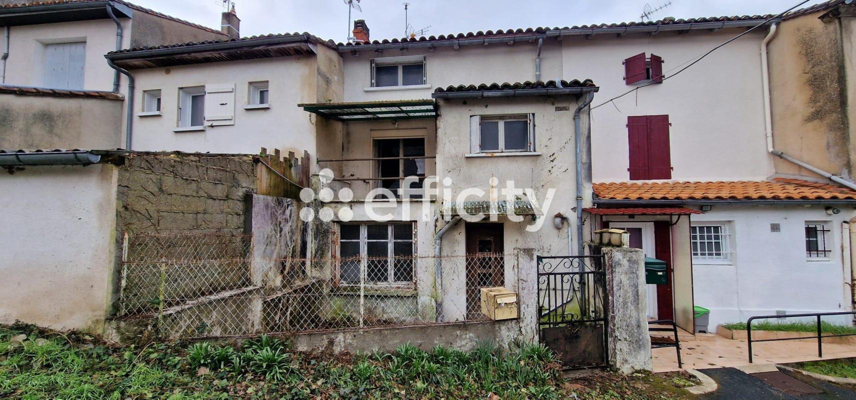 Maison de ville 5 Pièce(s) La Couronne