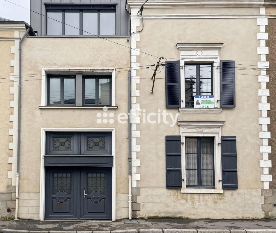 Maison 9 Pièce(s) Laval