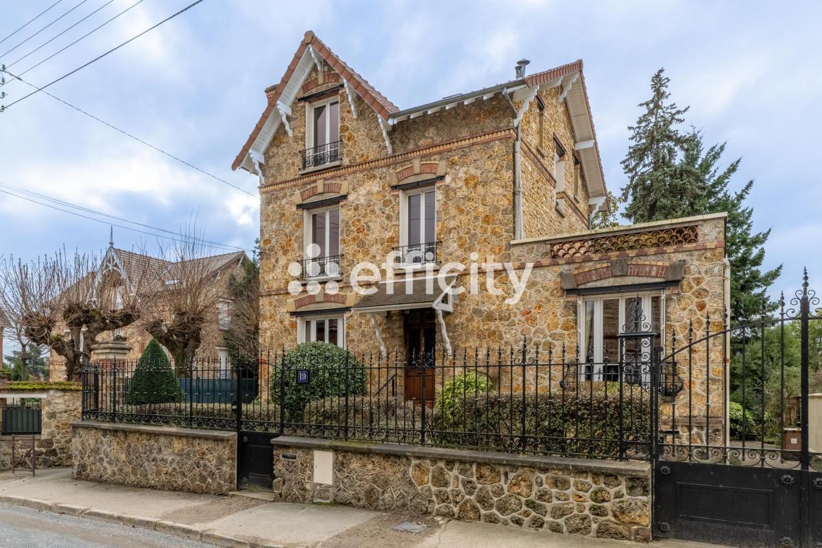 Maison 9 Pièce(s) Saint-Leu-la-Forêt