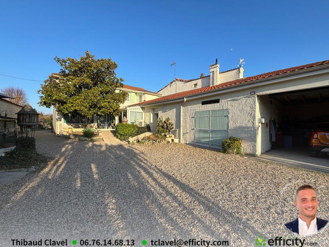 Maison de ville 7 Pièce(s) Gensac-la-Pallue