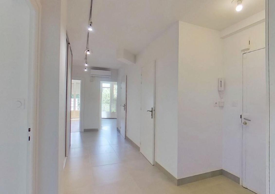 Appartement 4 Pièce(s) Écully