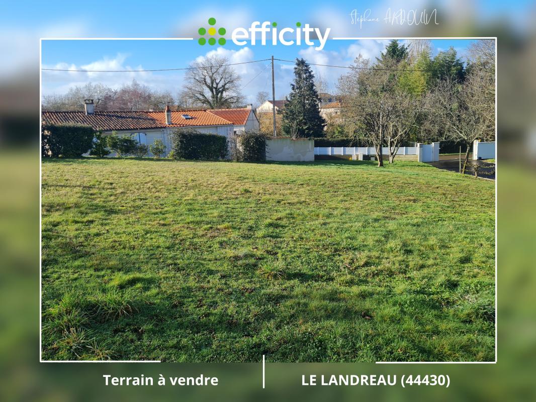 Terrain  Le Landreau
