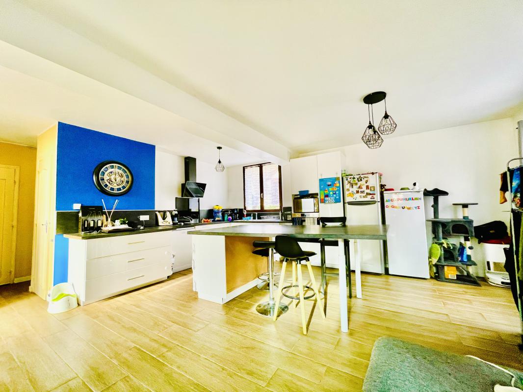 Maison 6 Pièce(s) Saclas