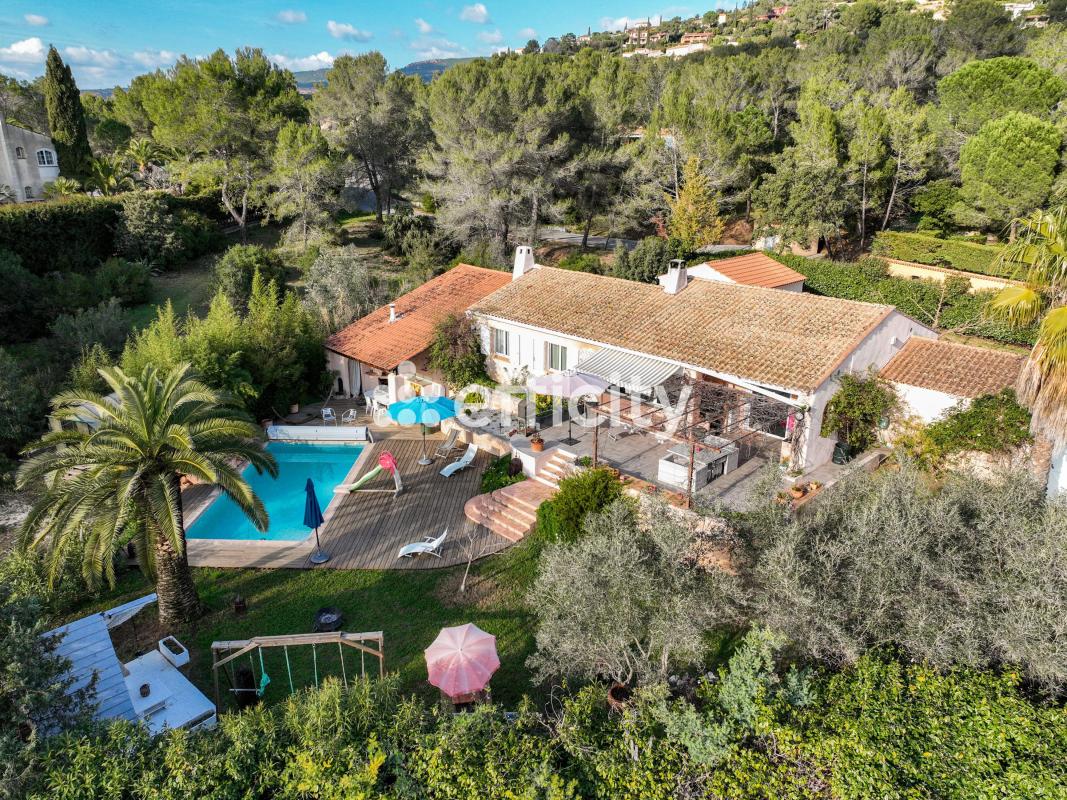 Maison 5 Pièce(s) Roquebrune-sur-Argens