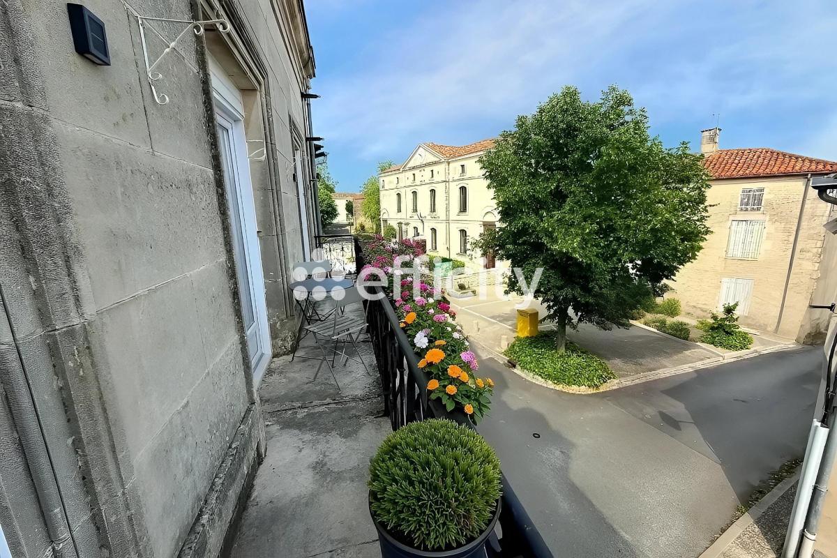 Maison 6 Pièce(s) Villefagnan