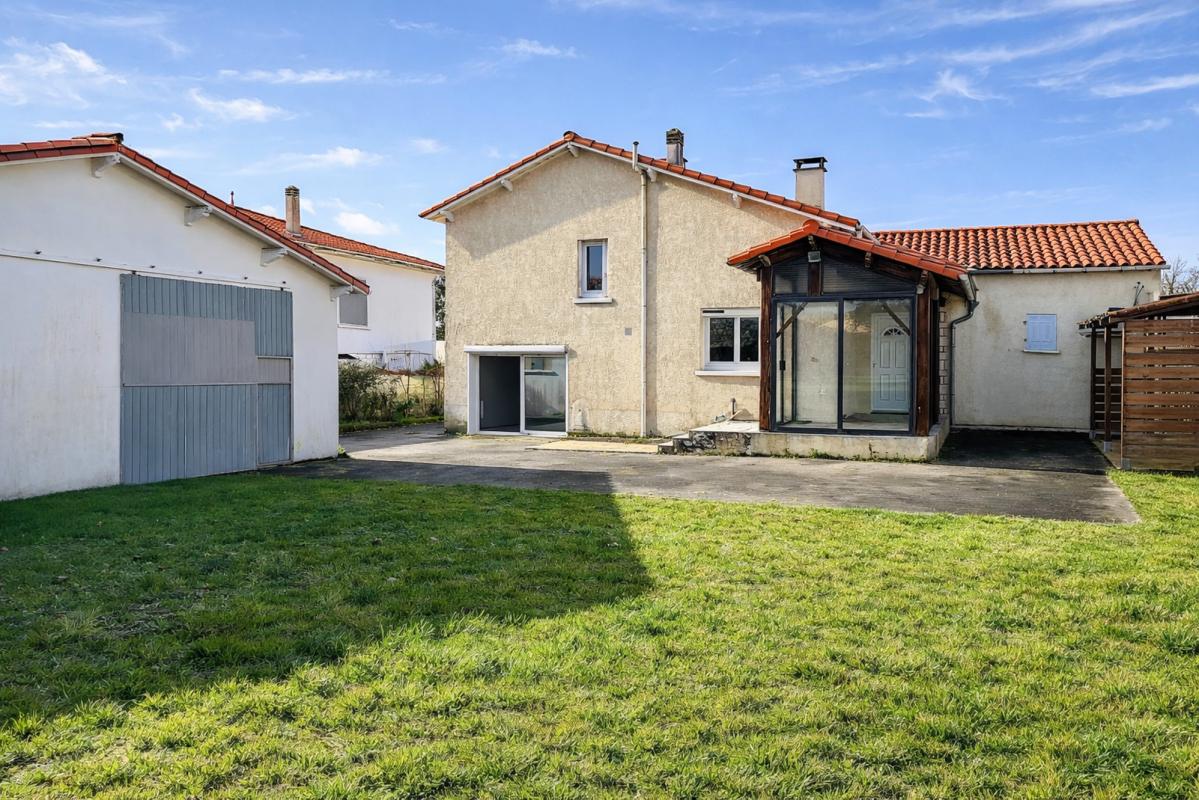 Maison 5 Pièce(s) Semussac
