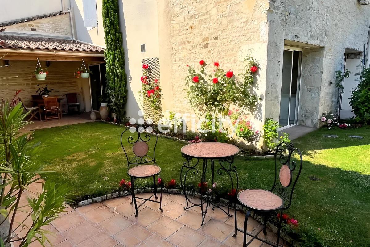 Maison 7 Pièce(s) Aigre