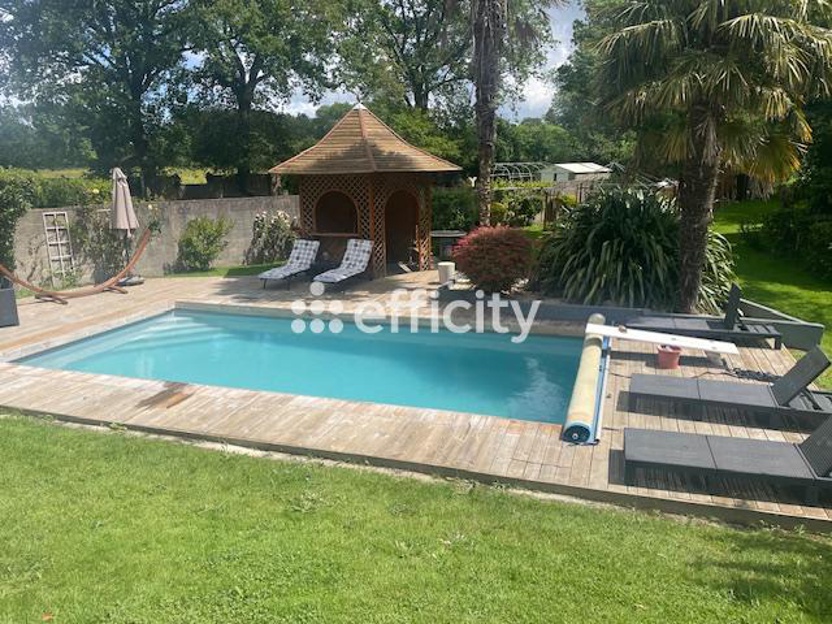 Maison de ville 6 Pièce(s) Le Cellier