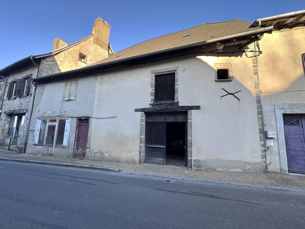 Maison de ville 4 Pièce(s) Magnac-Bourg