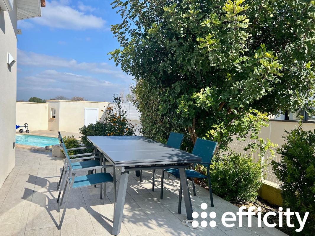 Pavillon 4 Pièce(s) Llupia