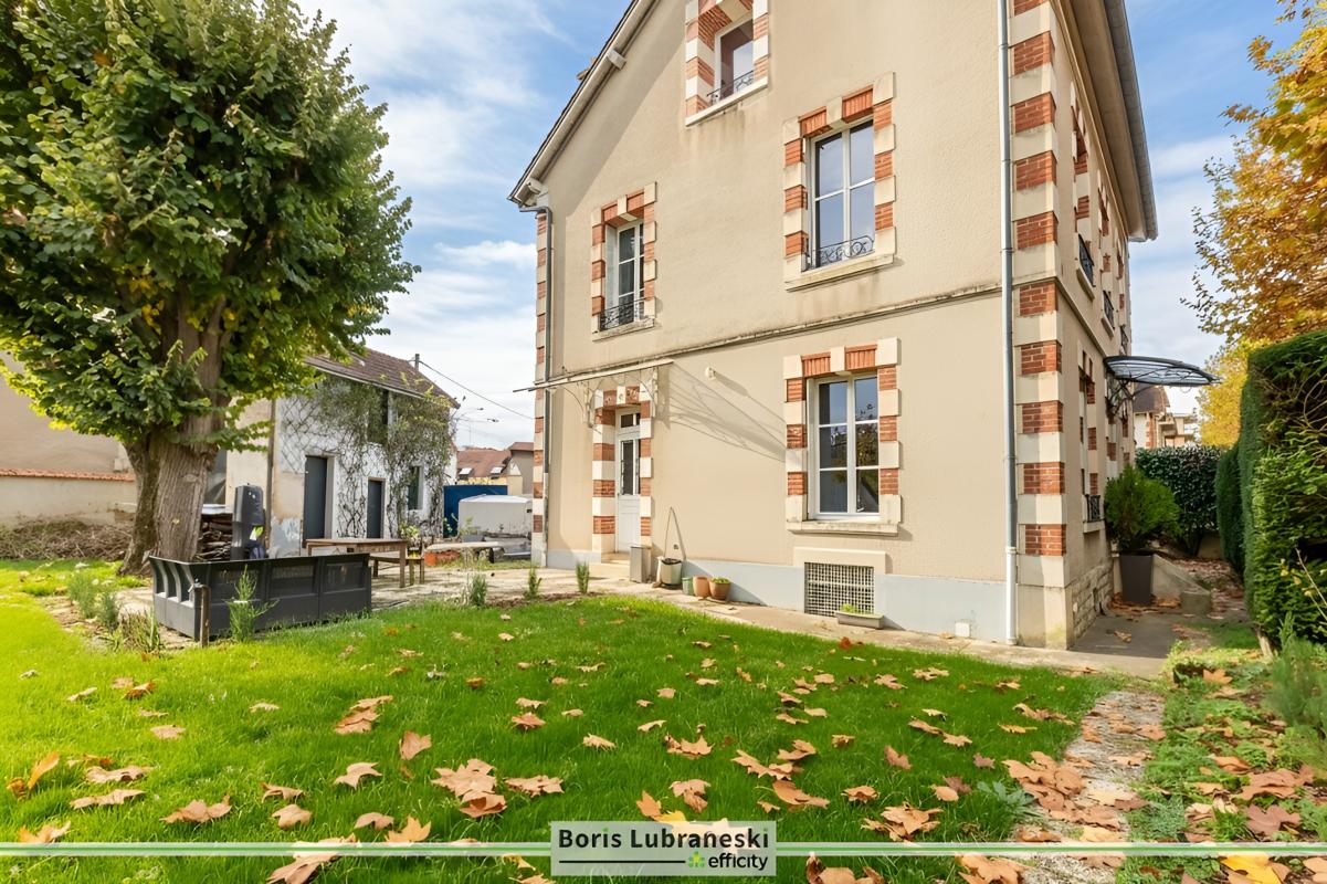 Maison 7 Pièce(s) Auxerre