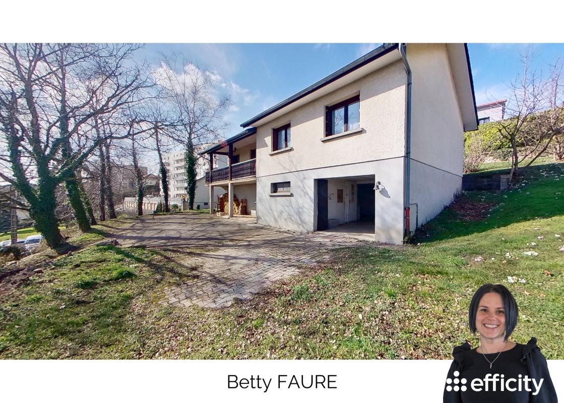 Maison de ville 4 Pièce(s) Saint-Genest-Lerpt