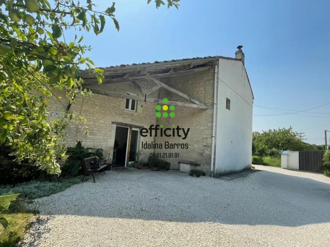 Maison 5 Pièce(s) Aigre