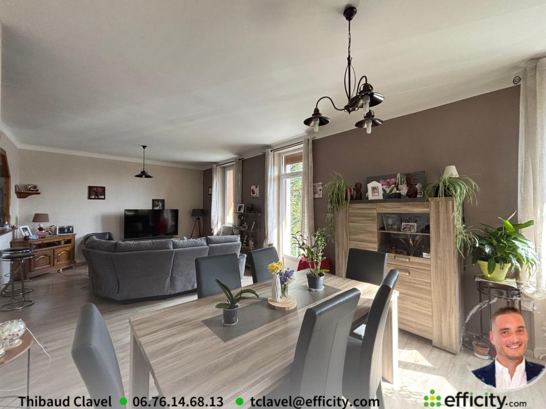 Maison de ville 6 Pièce(s) La Couronne