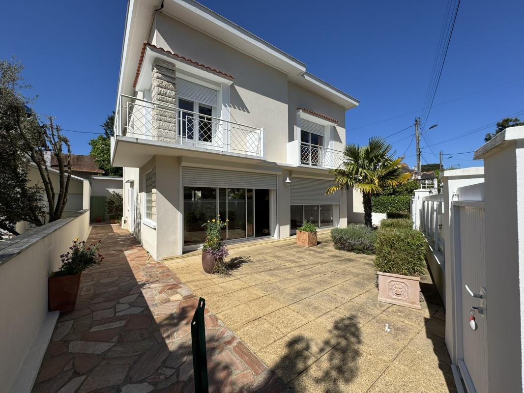 Villa 7 Pièce(s) Royan