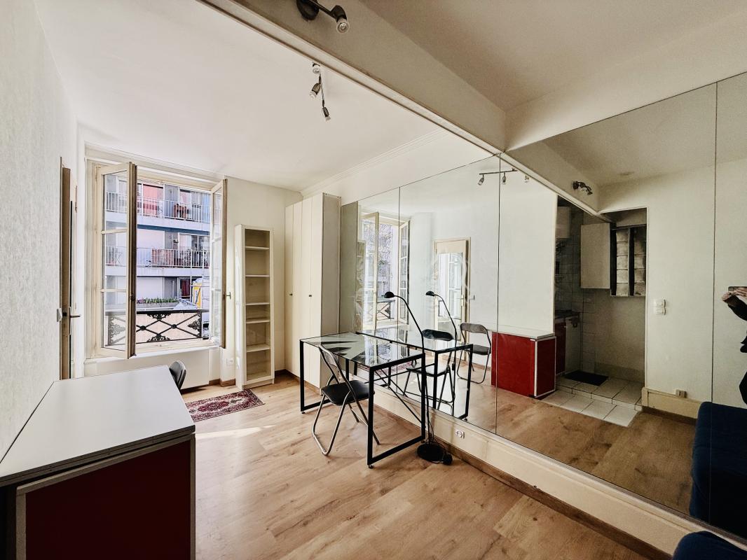 Appartement 1 Pièce(s) Paris 11eme Arrondissement