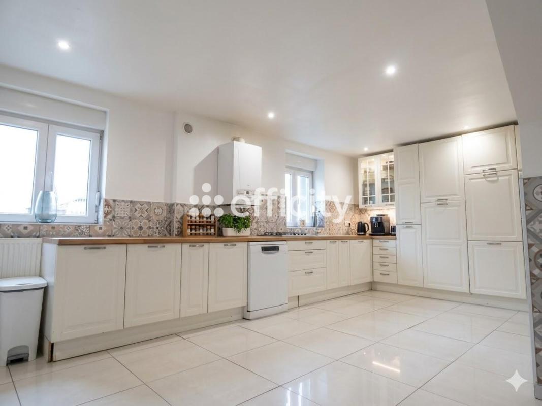 Appartement 11 Pièce(s) Mulhouse