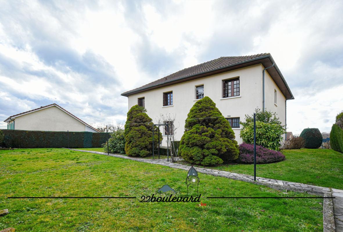 Maison de ville 8 Pièce(s) Le Palais-sur-Vienne