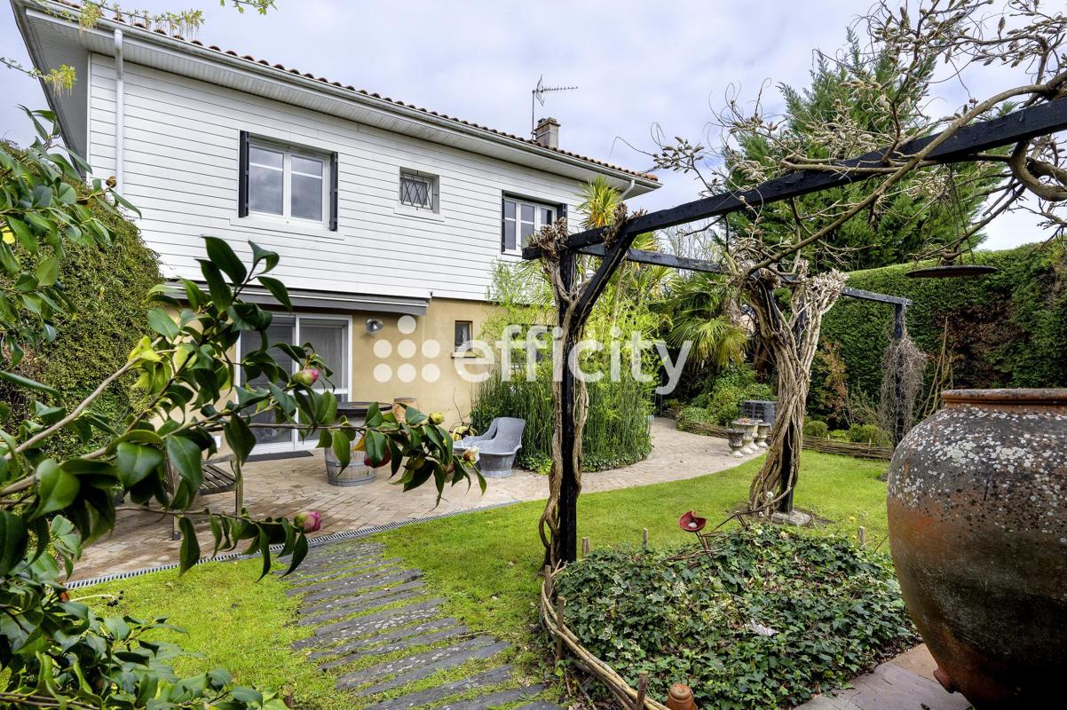 Maison 6 Pièce(s) Saint-Médard-en-Jalles