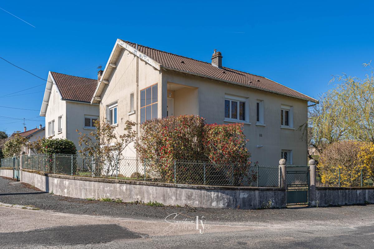 Maison 4 Pièce(s) Saint-Yrieix-la-Perche - Photo 3