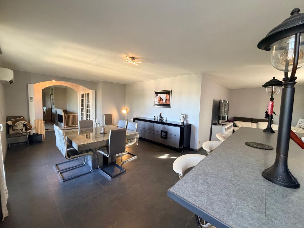 Pavillon 4 Pièce(s) Vias