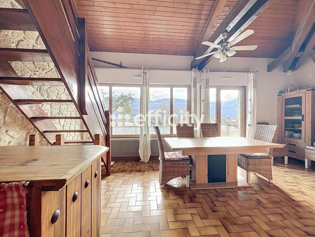 Appartement 4 Pièce(s) Marignier