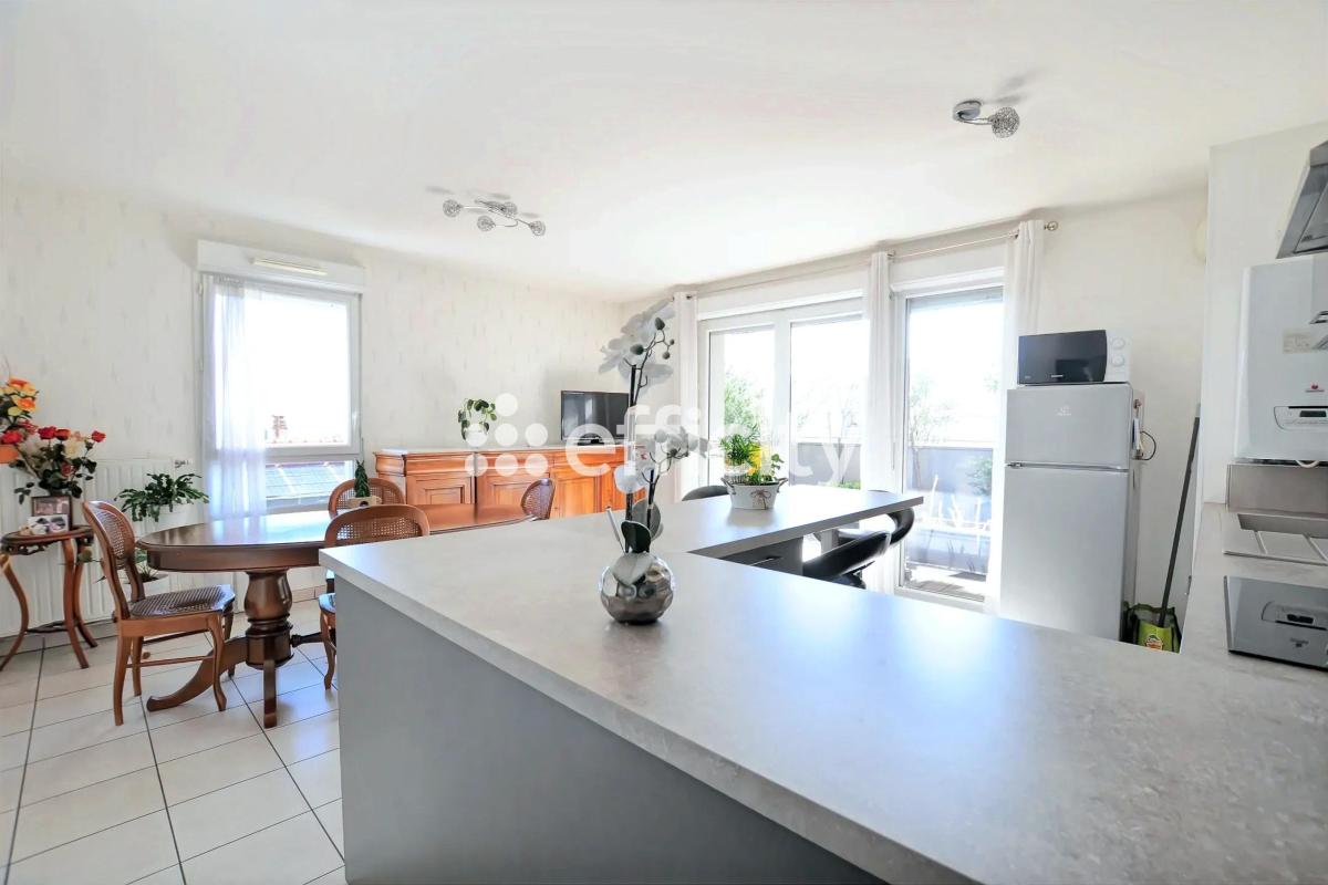 Appartement 4 Pièce(s) Vénissieux - Photo 4