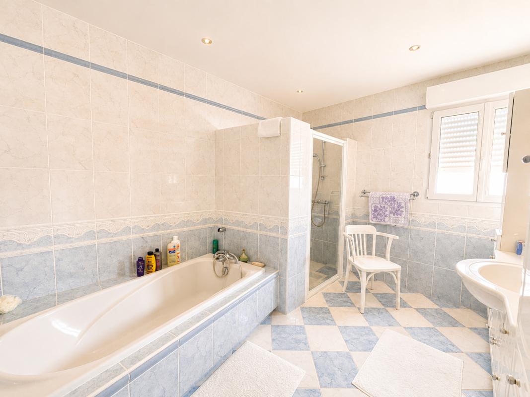 Maison 5 Pièce(s) Marennes-Hiers-Brouage - Photo 7