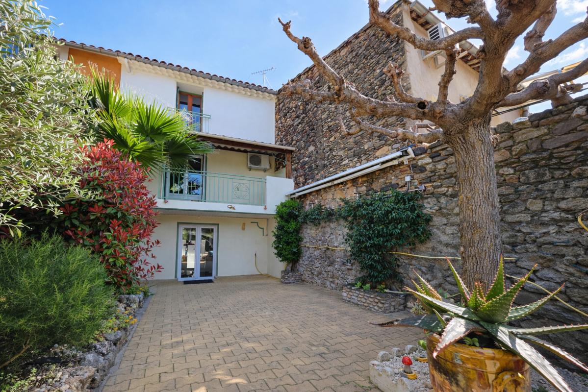 Maison de ville 4 Pièce(s) Ceyras