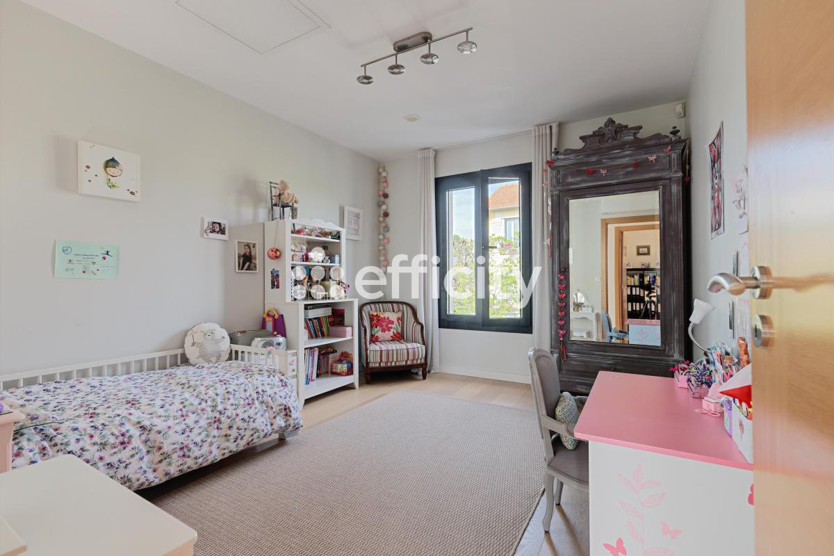 Maison 7 Pièce(s) Saint-Maur-des-Fossés - Photo 16