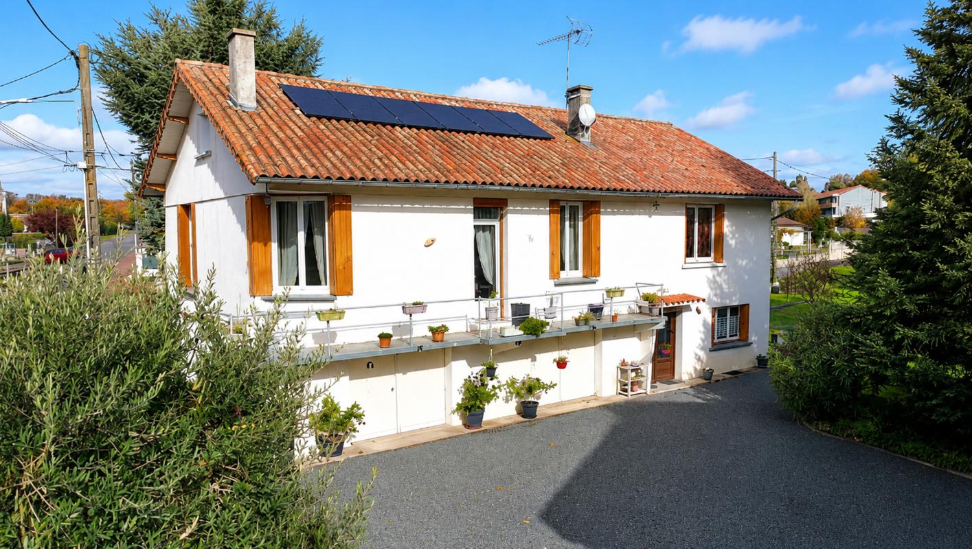 Maison 4 Pièce(s) La Couronne - Photo 2