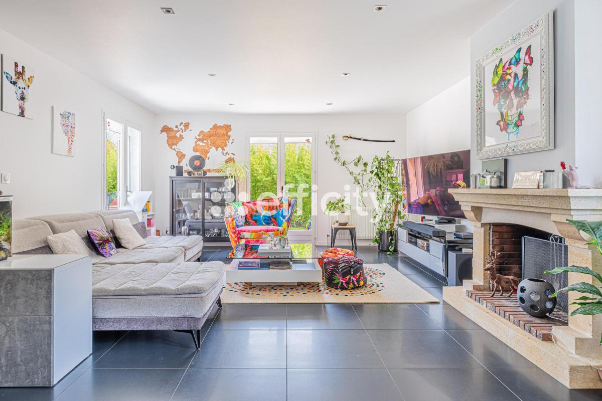 Maison 8 Pièce(s) Saint-Cyr-sur-Loire