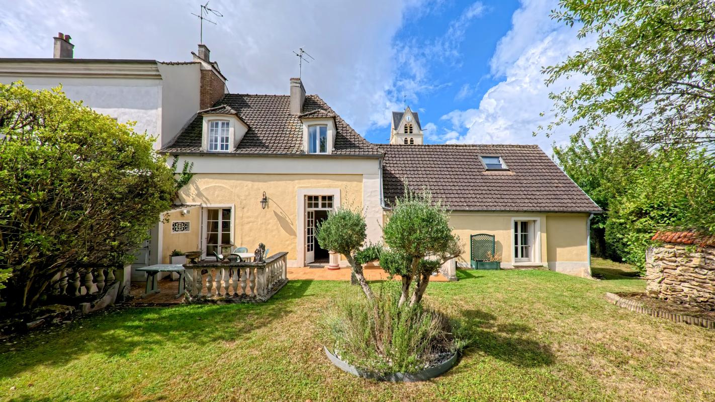 Maison de ville 7 Pièce(s) Chevry-Cossigny