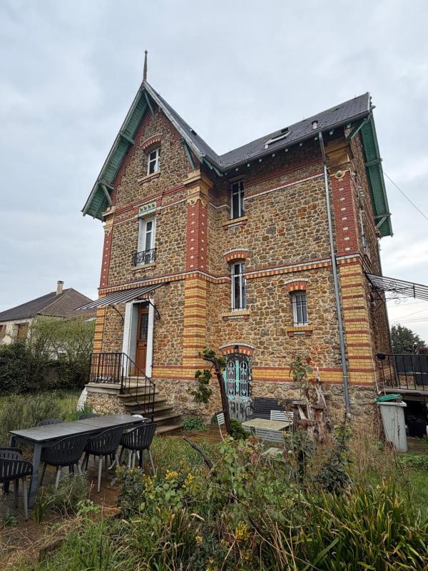 Maison 8 Pièce(s) Flins-sur-Seine