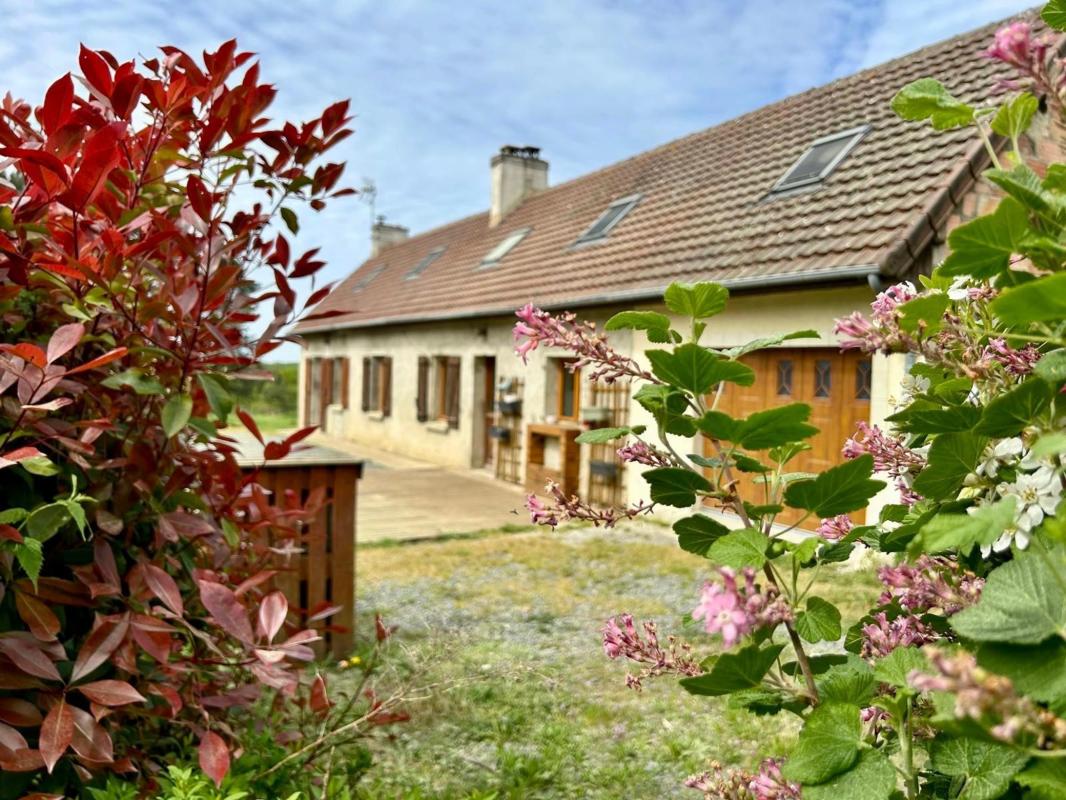 Maison longère 7 Pièce(s) Parigné-l'Évêque