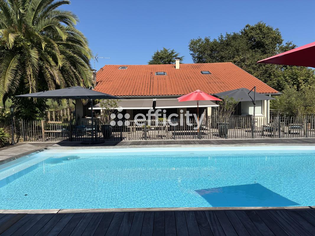 Maison 8 Pièce(s) Peyrehorade