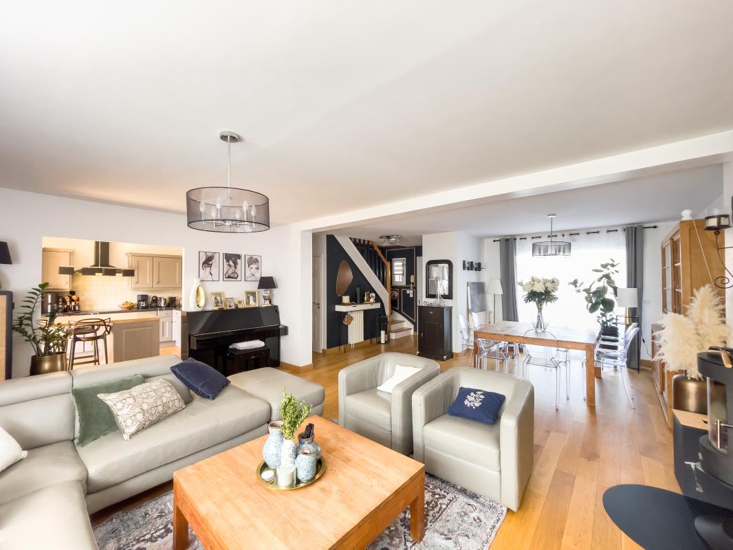 Pavillon 7 Pièce(s) Bailly-Romainvilliers