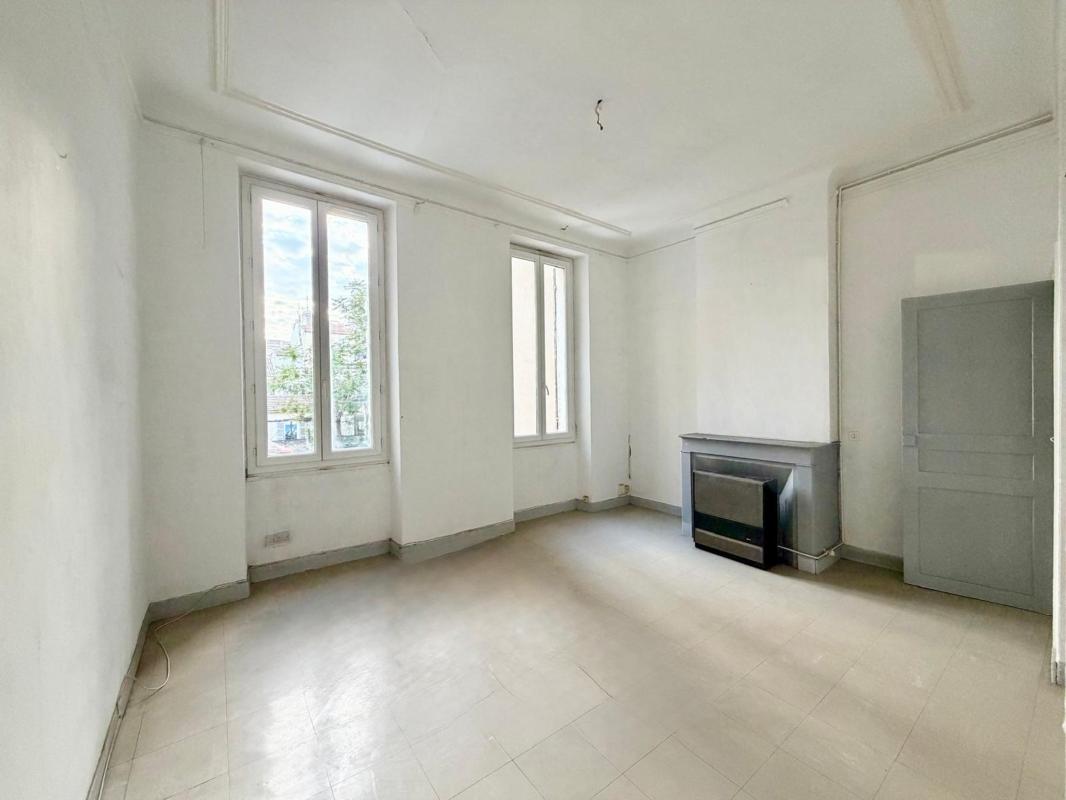 Appartement 3 Pièce(s) Marseille 6eme Arrondissement