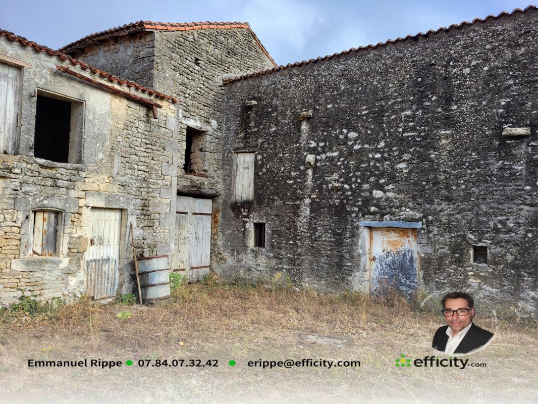 Maison de ville 5 Pièce(s) Saint-Genis-d'Hiersac
